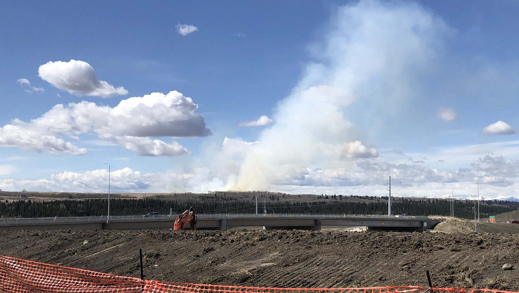 Grass fire burning near Tsuut'ina land