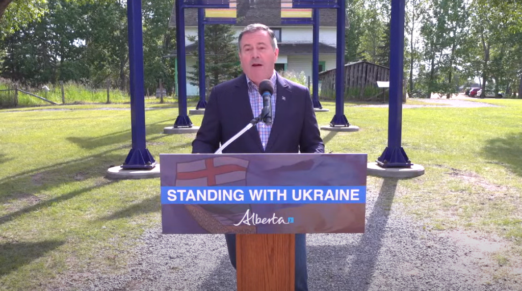 Premier Jason Kenney announces supports for Ukrainian newcomers