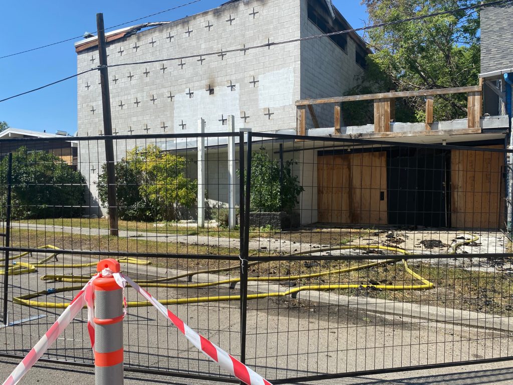 KensingtonBuildingFire The abandoned building is shown on Gladstone Road N.W. near 10 St N.W.