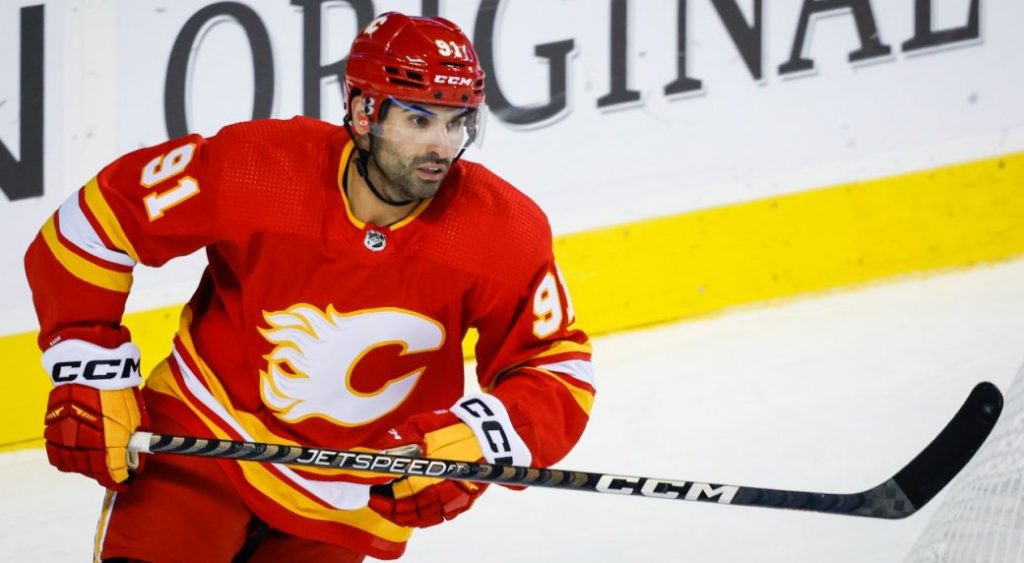 Kadri's 3-point game powers Flames to 4-1 win over Penguins