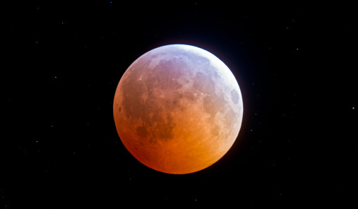 a picture of total eclipse of the Moon