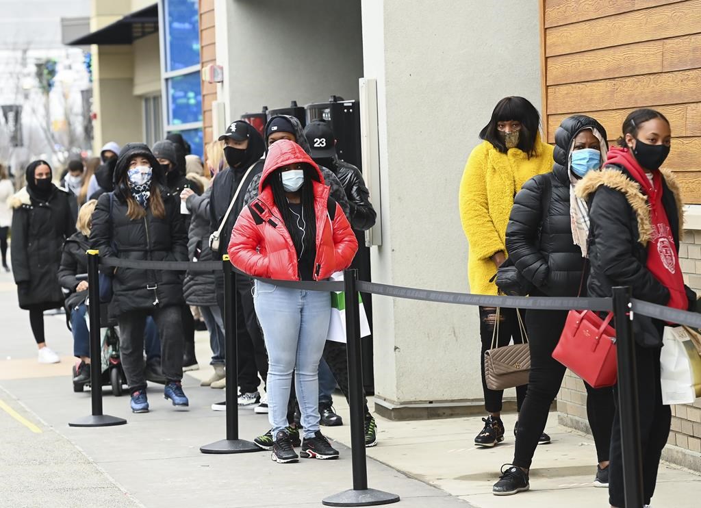 Holiday shopping ramps up as Black Friday draws deal seekers to stores