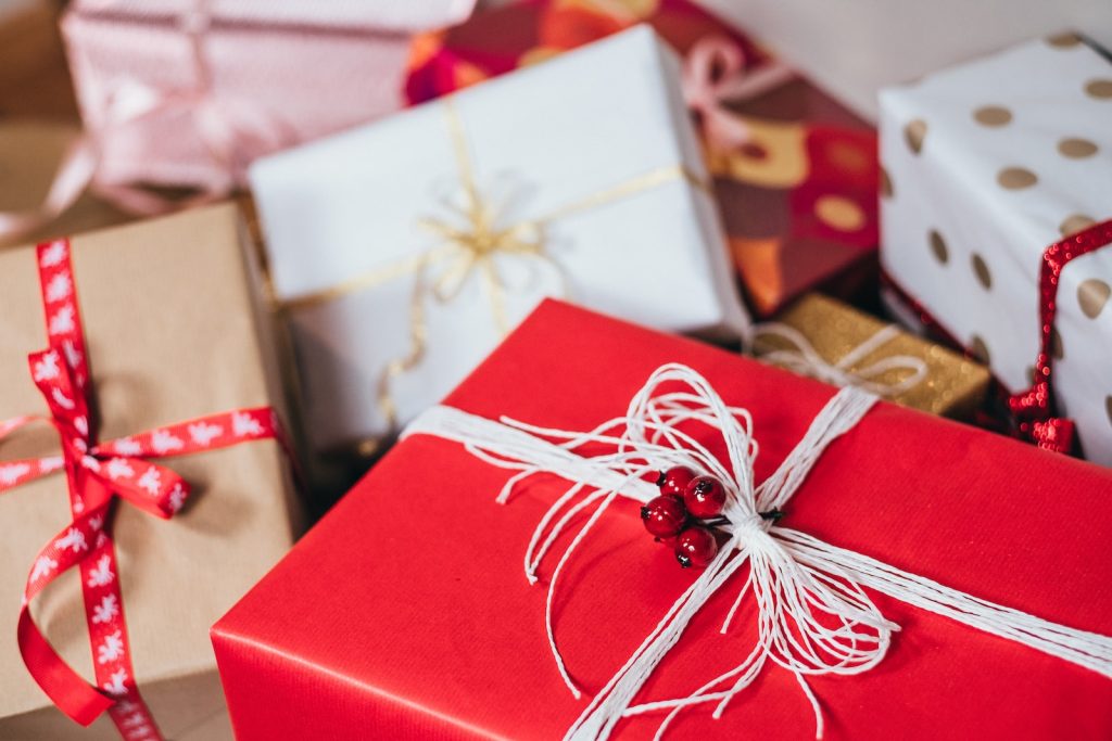 No-gift Christmas: Some embracing it to avoid stress, overspending