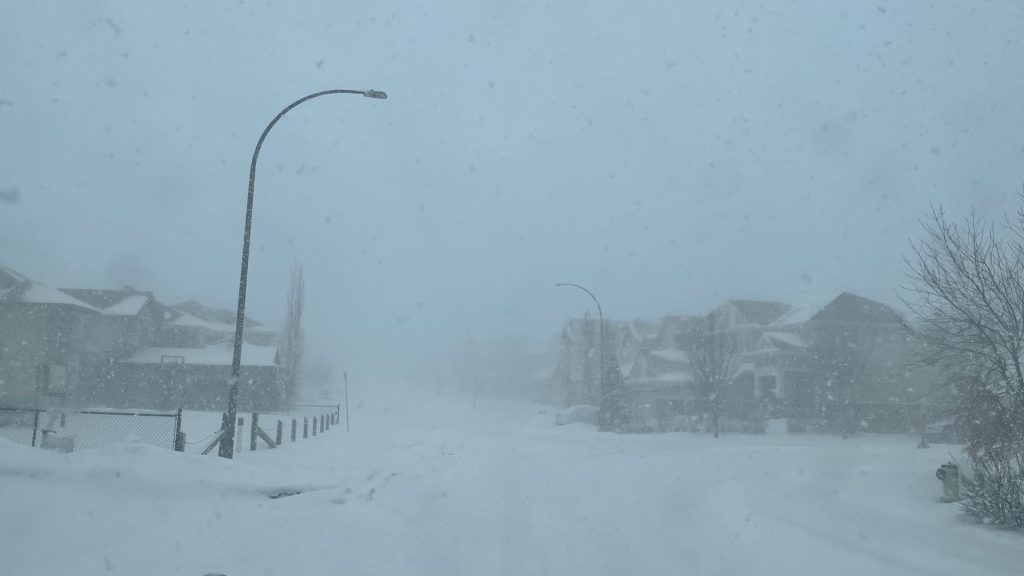Calgary fog advisory ends amid expected snowfall
