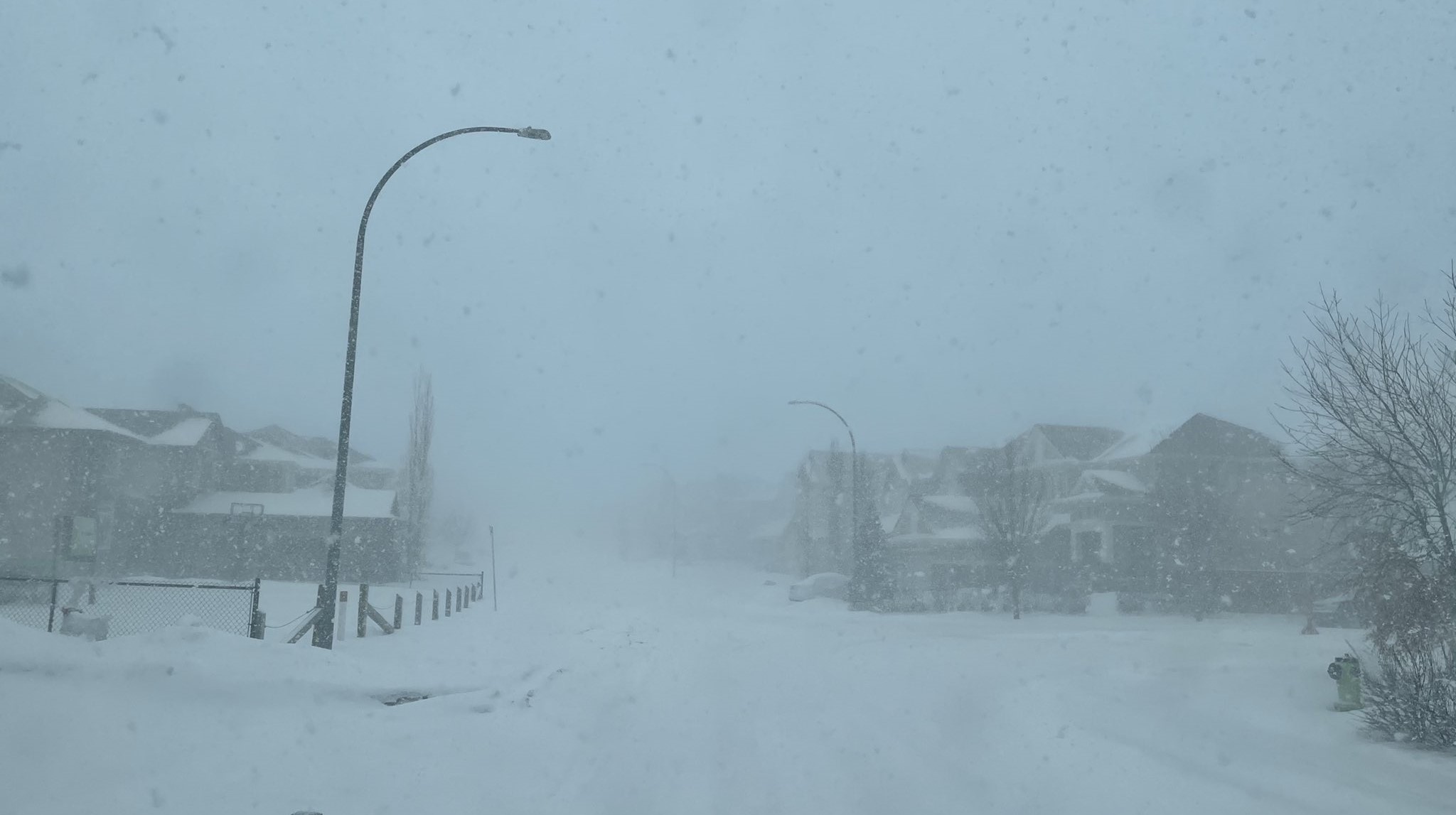 Calgary crews continue to clear snow on priority roads CityNews