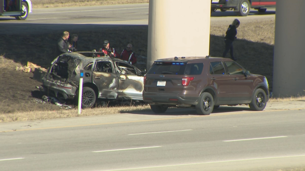 Crash on Stoney Trail in Calgary leaves one man dead