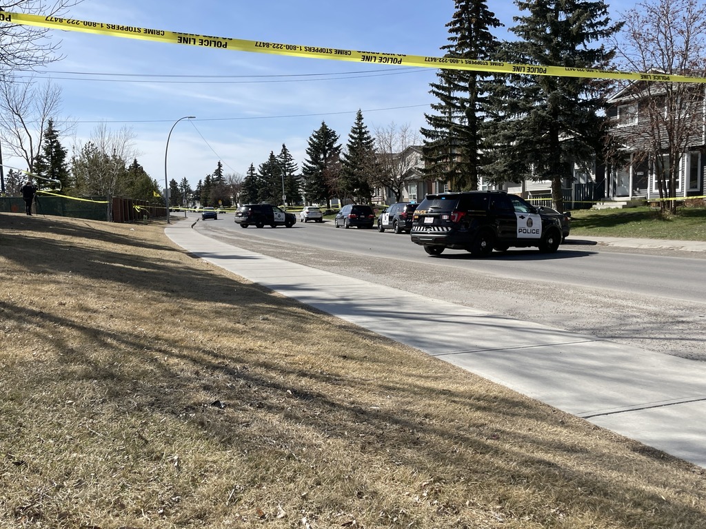 Calgary police on scene of a fatal shooting in the 100 block of Martindale Boulevard N.E. on Saturday, April 29, 2023. (Photo James Payton CityNews Calgary). 