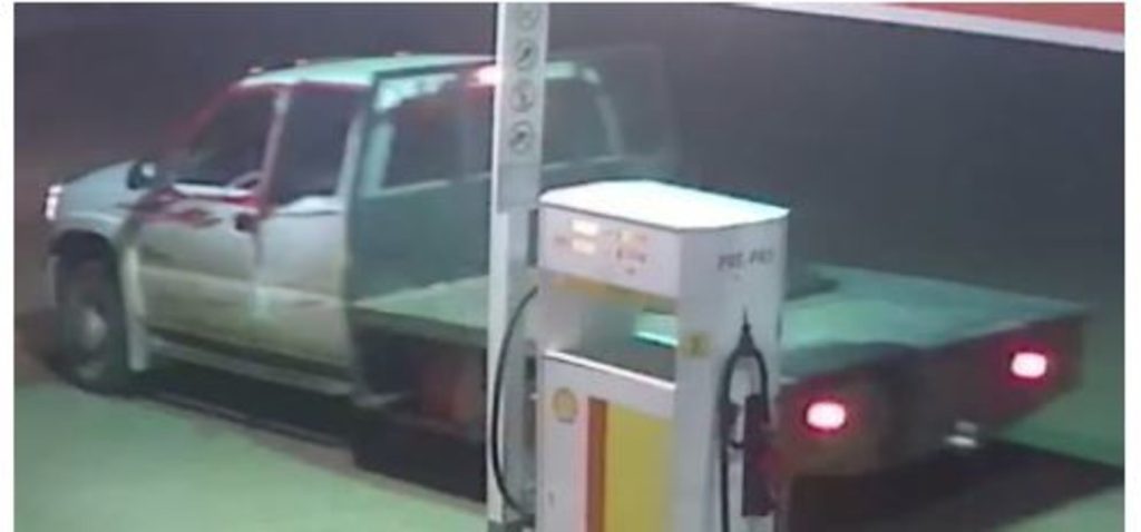 The Alberta and Saskatchewan RCMP are investigating a string of gas station robberies in various towns. The suspect vehicle is shown in a screengrab from surveillance cameras. (Courtesy Alberta and Saskatchewan RCMP)