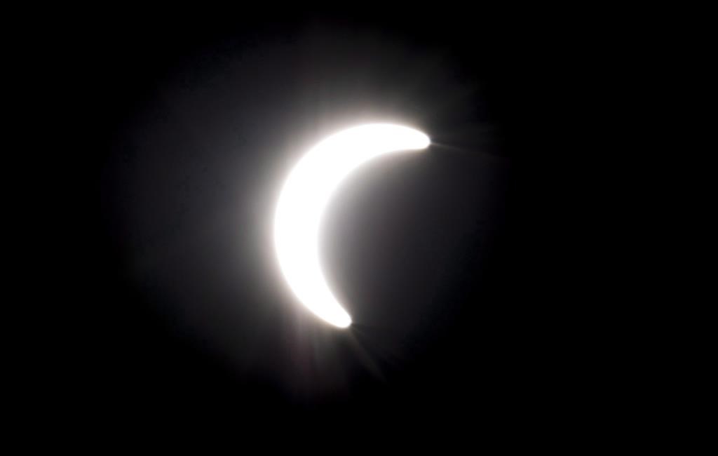 Fluid in eye cells can ‘boil’ if you watch the eclipse without protection: expert