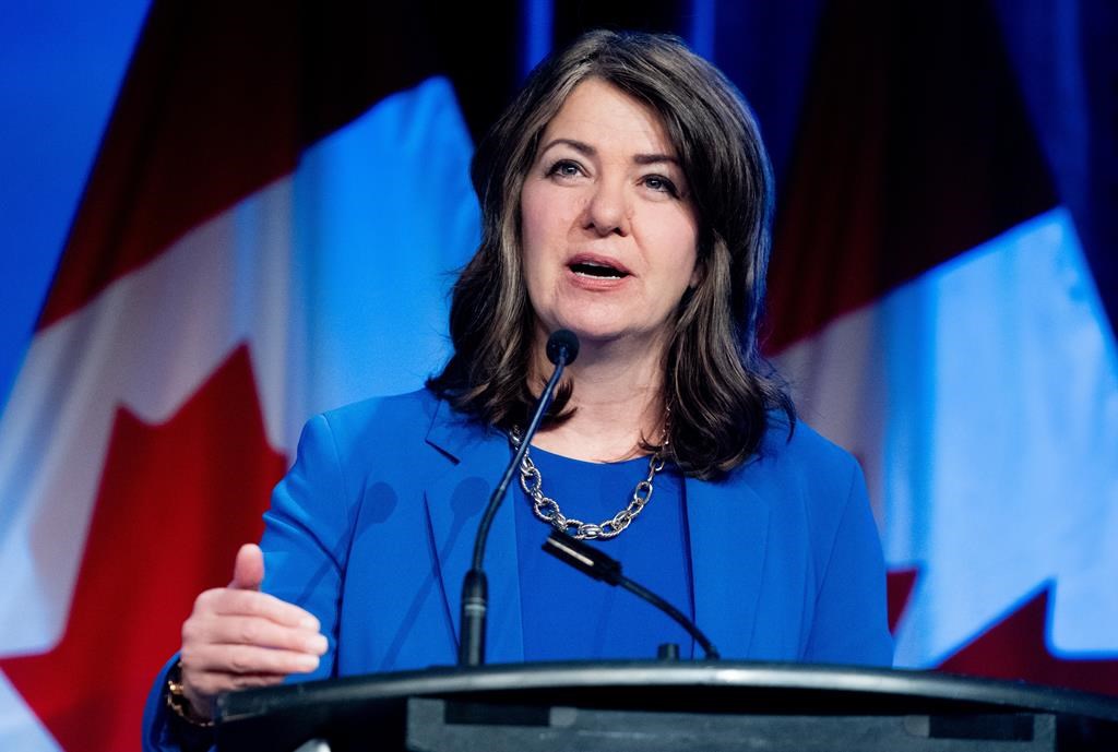 Smith says she expects Poilievre to work with provinces to give cities housing cash
