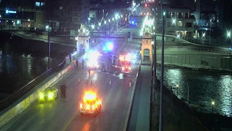 Woman struck and killed by vehicle on Calgary Centre Street Bridge