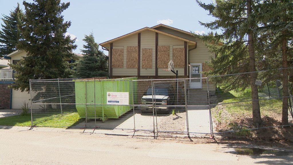 Alberta sheriffs shutter suspected NW Calgary drug house
