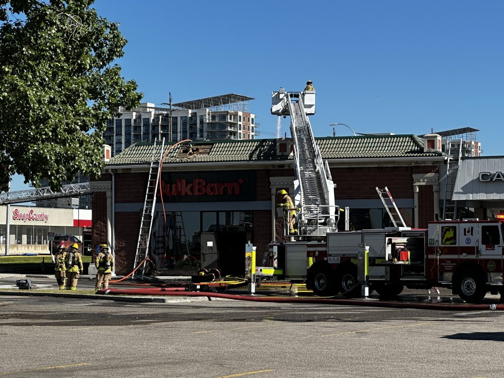 Crews respond to fire at business on Macleod Trail