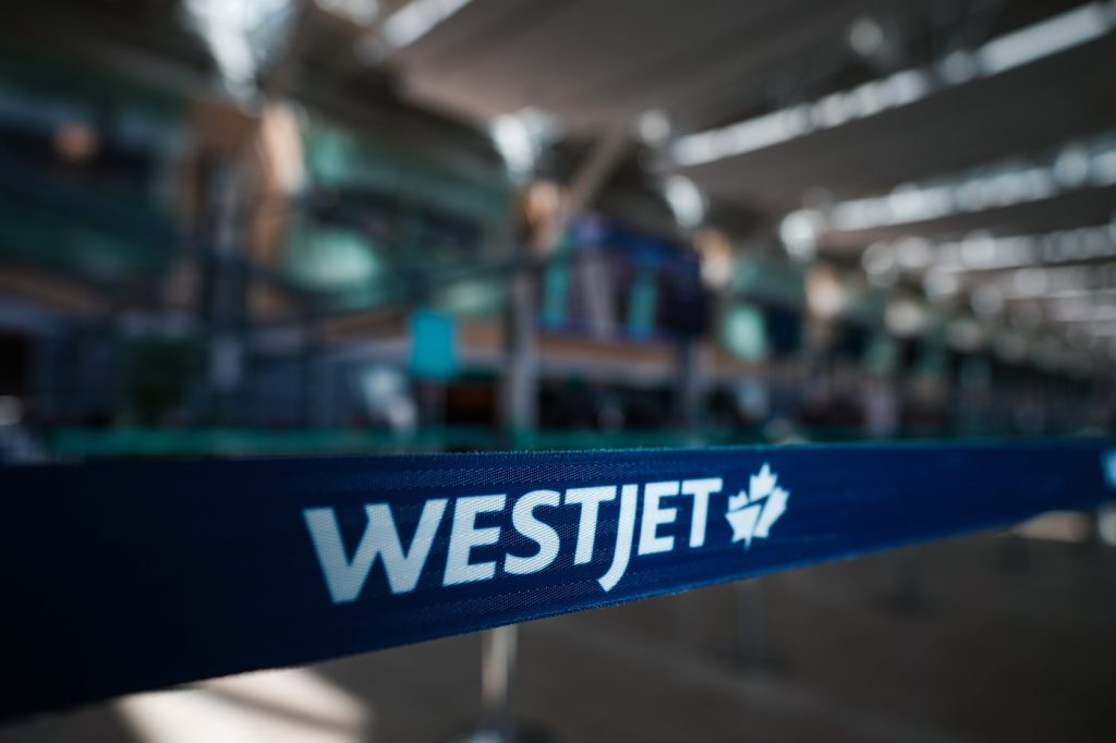 Unionized WestJet maintenance engineers issue 72-hour strike notice