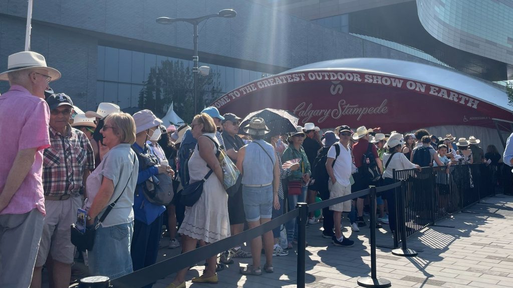 Calgary Stampede approaching record attendance despite extreme heat