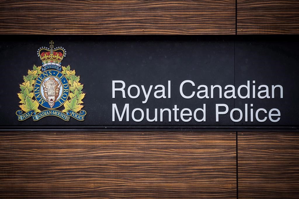 2 teens dead, 5 injured, in single-vehicle crash in Consort: RCMP