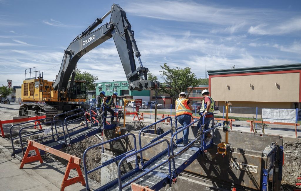 Calgary water repairs ongoing as 16 Avenue NW reopens