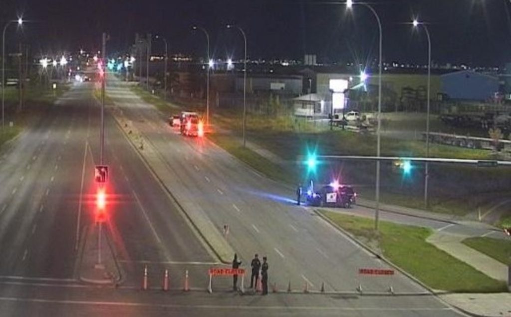 Serious injury in two-vehicle crash leads to closure at 52 Street SE and Glenmore Trail: Calgary police