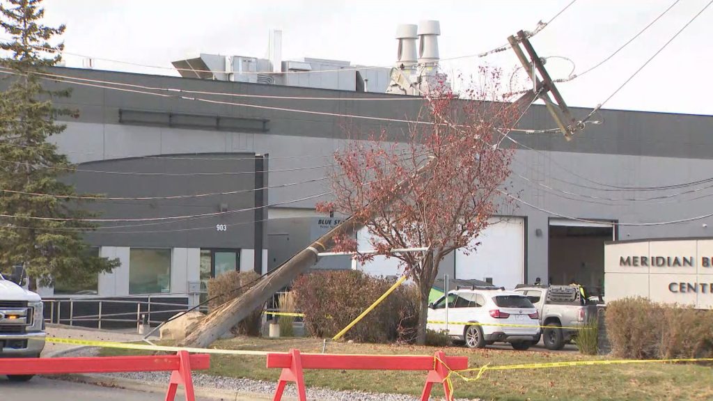 Power restored for thousands in NE Calgary after semi-truck crashes into pole