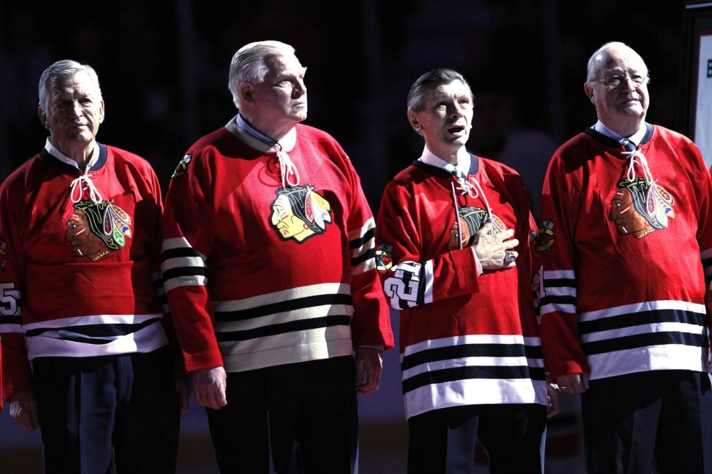 Former Blackhawks all-star and Calgary Flames executive Bill Hay dead at 88