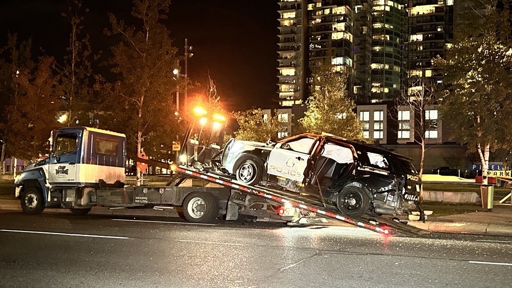 Two Calgary police officers injured in crash