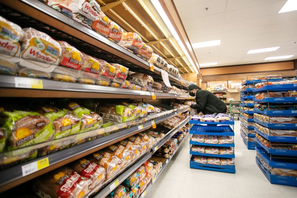 Canada Bread owner sues Maple Leaf over alleged bread price-fixing