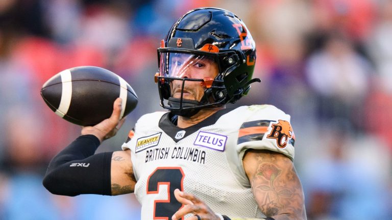 Stampeders acquire QB Vernon Adams Jr. from Lions