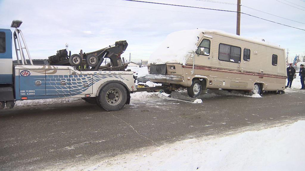 City of Calgary, police remove RVs parked along Moraine Road 