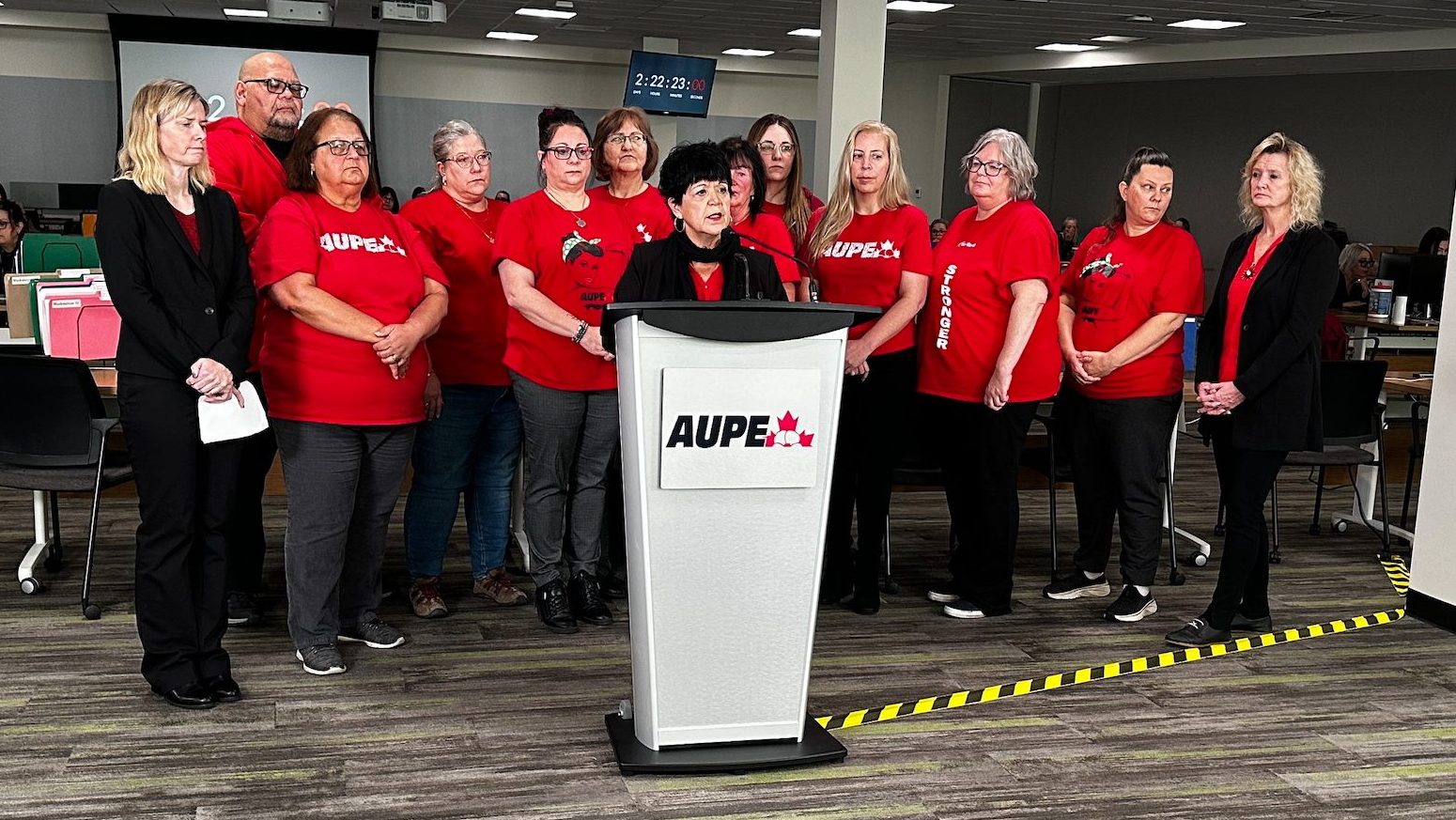 Union for Alberta LPNs, healthcare aides serves strike notice