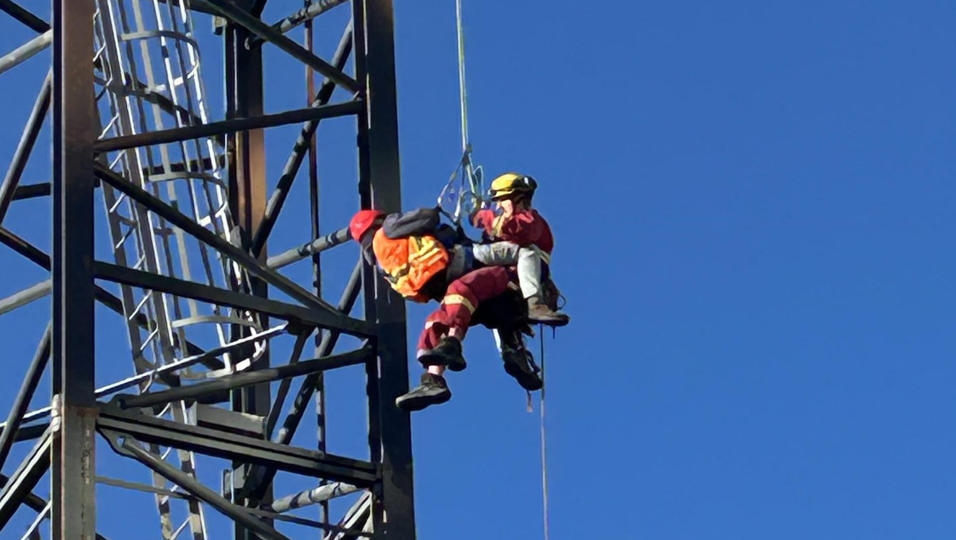 Crane operator rescued after medical emergency in downtown Calgary