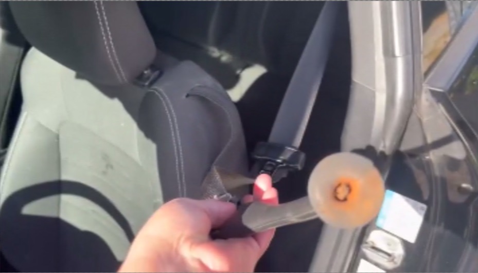 A woman who lives near Niagara Falls says her driver's side seatbelt -- under a current Ford recall -- became completely detached. (CityNews)