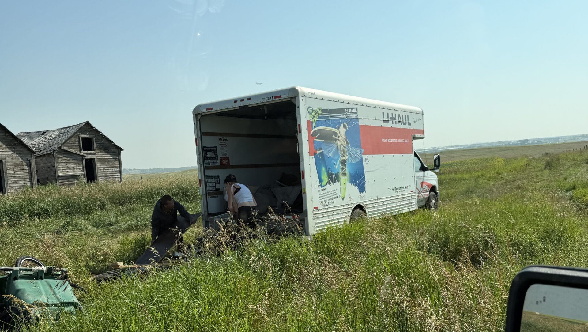 ‘Disgusting': Calgary farmers frustrated by increasing illegal dumping